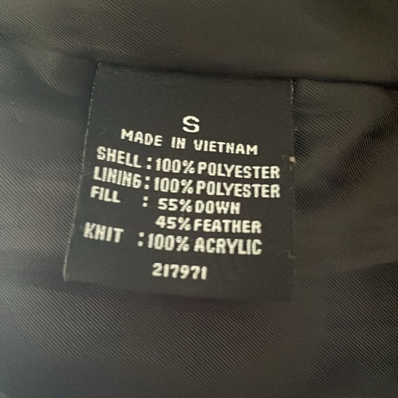 Woman’s Guess Black Jacket - Picture 13 of 13